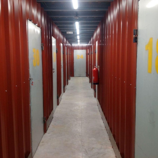 Annonces VITROLLES : Garage / Parking | CABRIES (13480) | 5.00m2 | 90 € 