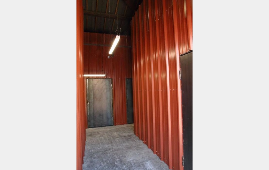 Annonces VITROLLES : Garage / Parking | LES PENNES-MIRABEAU (13170) | 5 m2 | 99 &euro; 