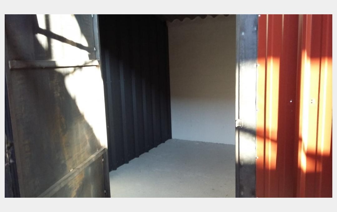 Annonces VITROLLES : Garage / Parking | LES PENNES-MIRABEAU (13170) | 5 m2 | 99 &euro; 