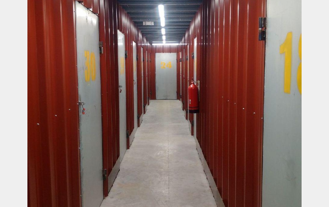Annonces VITROLLES : Garage / Parking | CABRIES (13480) | 5 m2 | 90 &euro; 