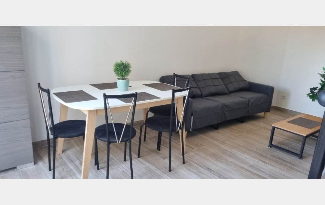 Annonces VITROLLES : Apartment | VENTABREN (13122) | 60 m2 | 1 240 &euro; 