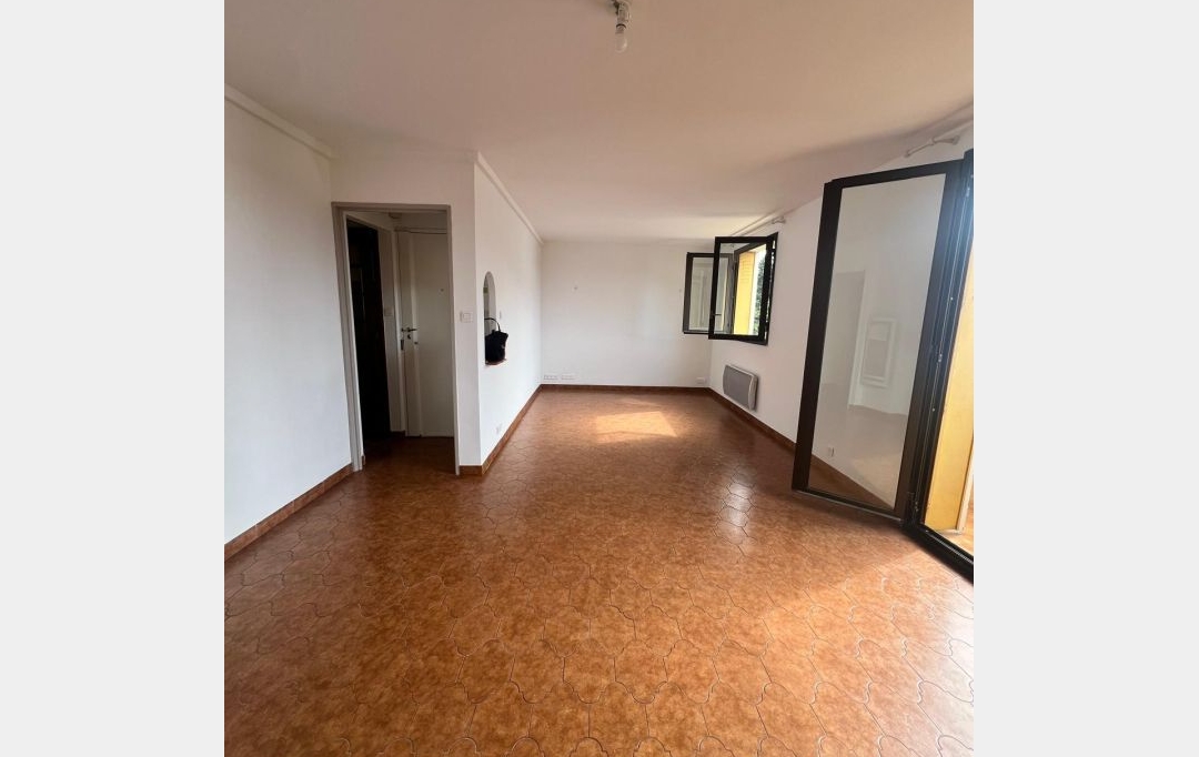 Annonces VITROLLES : Appartement | LES PENNES-MIRABEAU (13170) | 67 m2 | 970 &euro; 