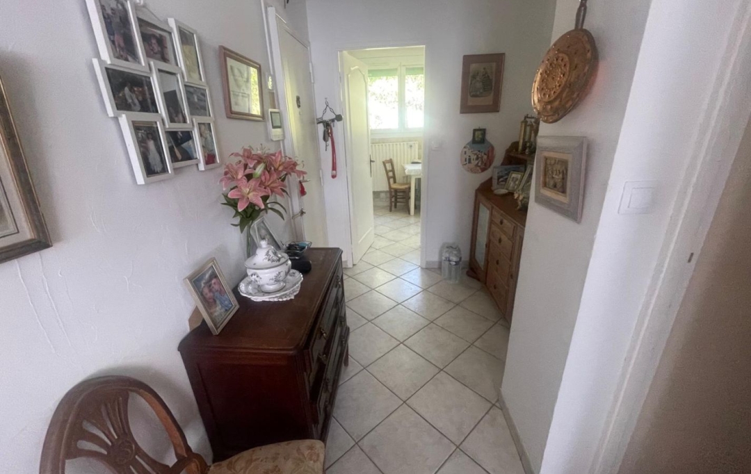 Annonces VITROLLES : Apartment | MARSEILLE (13015) | 74 m2 | 139 500 &euro; 