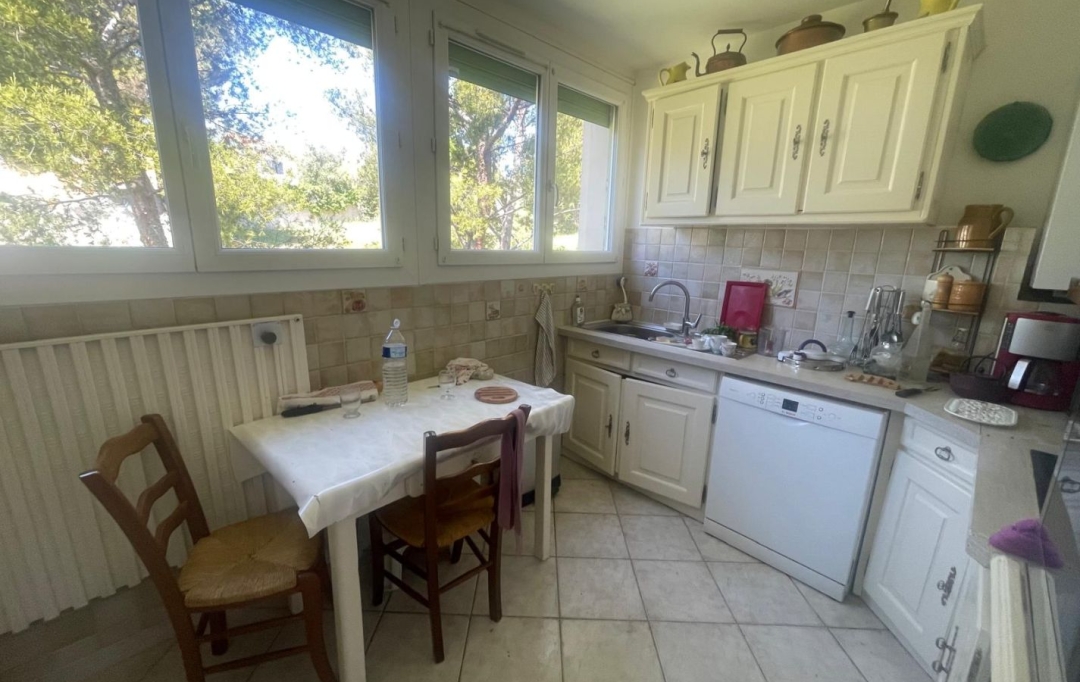 Annonces VITROLLES : Apartment | MARSEILLE (13015) | 74 m2 | 139 500 &euro; 