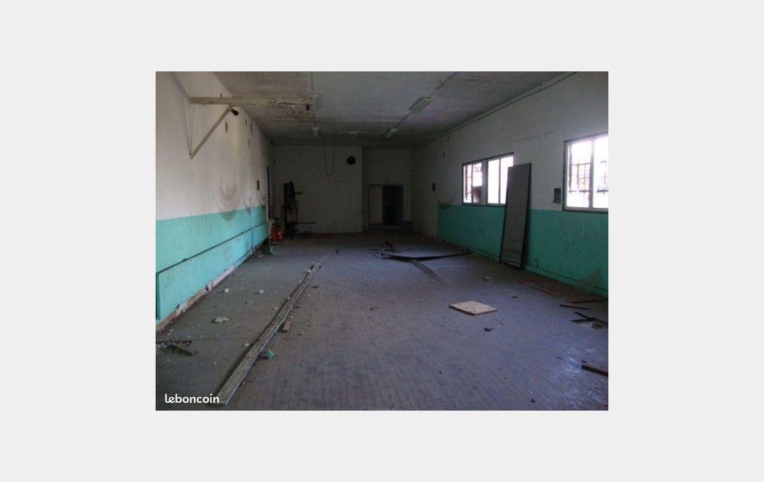 Annonces VITROLLES : Office | MARSEILLE (13015) | 151 m2 | 176 000 &euro; 