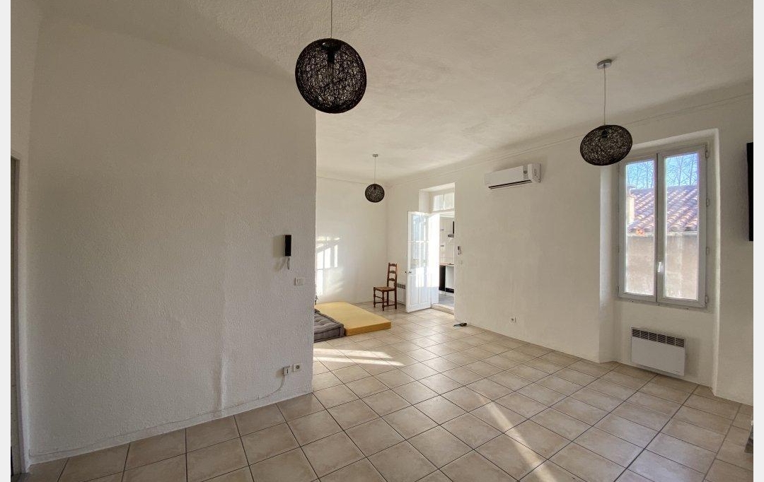 Annonces VITROLLES : Appartement | MARSEILLE (13015) | 64 m2 | 129 000 &euro; 