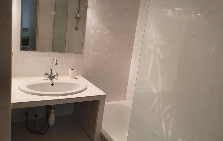 Annonces VITROLLES : Appartement | MARSEILLE (13016) | 50 m2 | 139 000 &euro; 