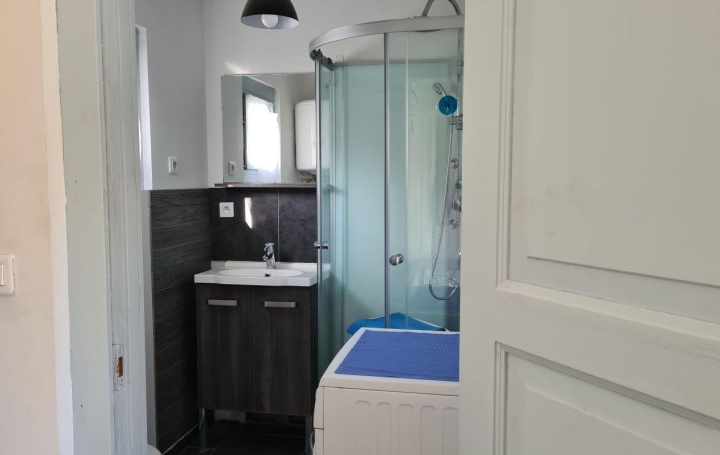Annonces VITROLLES : Maison / Villa | MARIGNANE (13700) | 20 m2 | 540 &euro; 