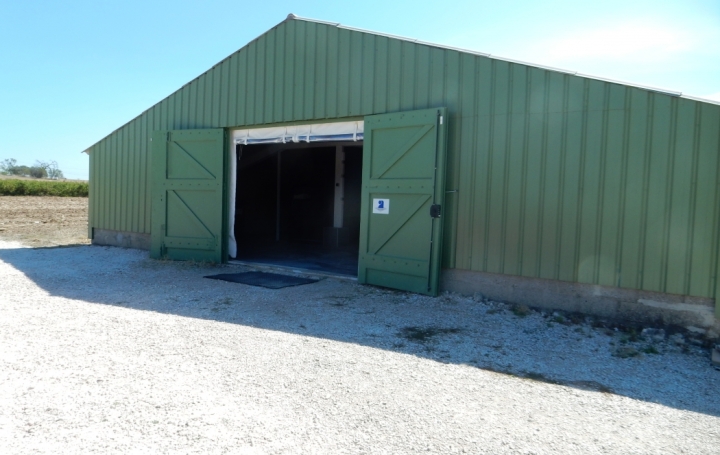  Annonces VITROLLES Other | EGUILLES (13510) | 140 m2 | 1 130 € 